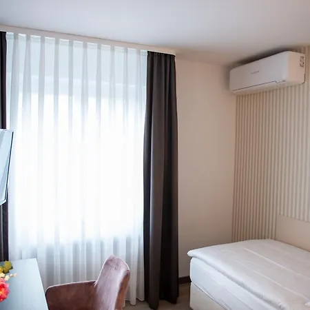Hotel Alte Post Krefeld Eksteriør billede