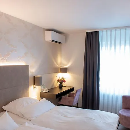 Hotel Alte Post Krefeld Eksteriør billede